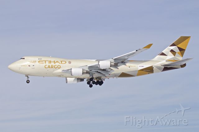 Boeing 747-400 (N476MC) - Giant 8160, operated for Etihad Cargo on short final, landing Chicago OHare Runway 28C