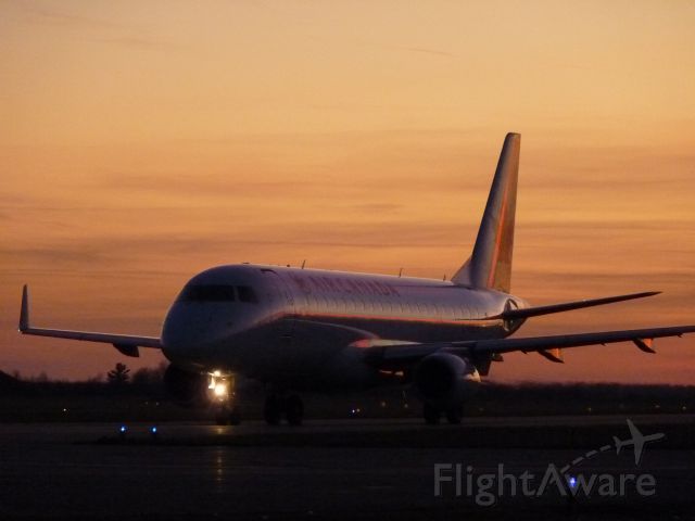 Embraer 175 (C-FEJL) - sunset travel