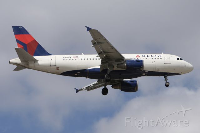 Airbus A319 (N319NB) - March 26, 2011 - arrived Detroit