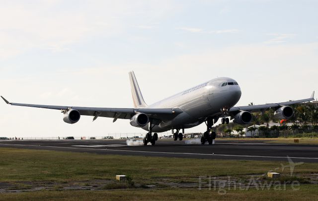 Airbus A340-300 (F-GNII)