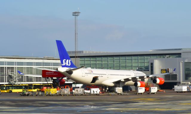 Airbus A340-300 (OY-KBI) - SAS Airbus A340-313 OY-KBI in Copenhagen