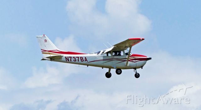 Cessna Skyhawk (N737BA)
