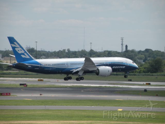 Boeing 787-8 (N787BX)