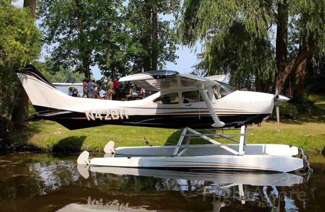 Cessna Skylane (N42BH)