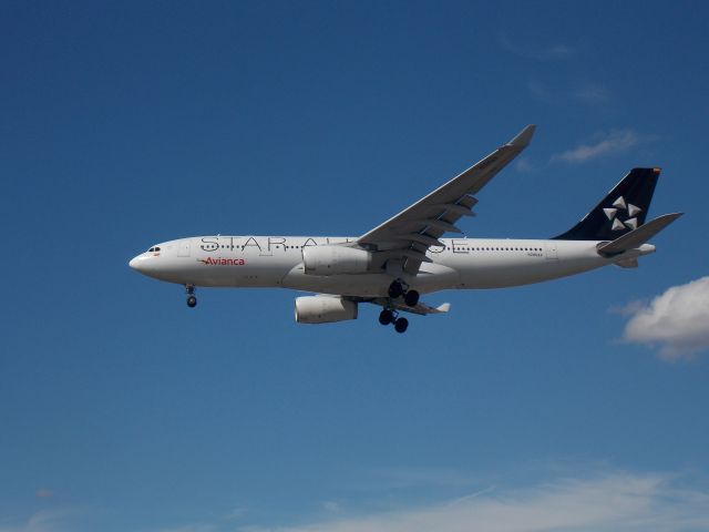 Airbus A330-200 (N280AV)