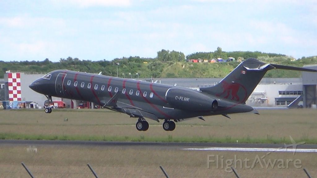 Bombardier Global Express (C-FLMK)