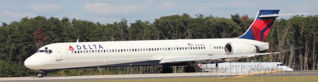 McDonnell Douglas MD-90 (N924DN) - Delta Air Lines Flight 1153br /KBWI to KATLbr /9/11/15