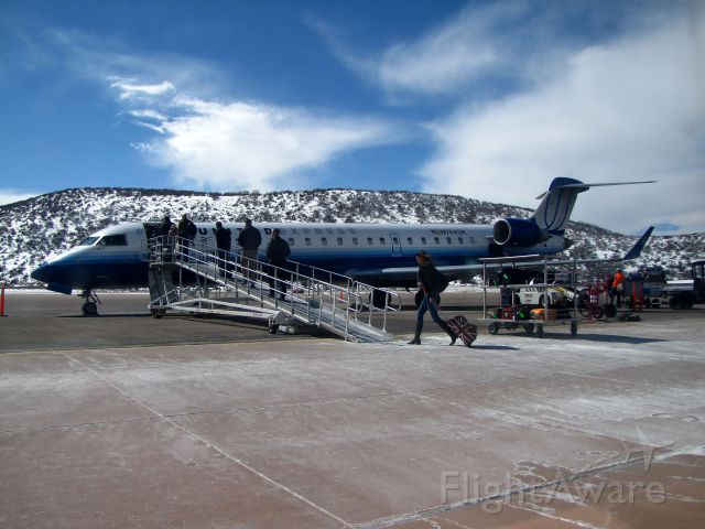 Canadair Regional Jet CRJ-700 (N744SK)