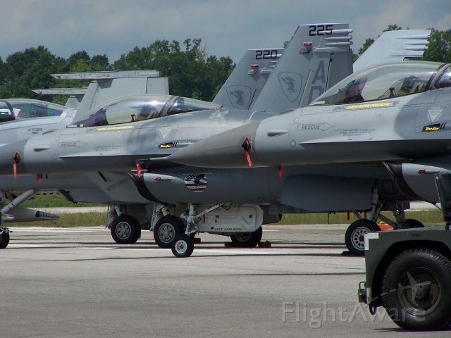 Lockheed F-16 Fighting Falcon — - Viper East 2 F-16C at the Key Brothers Diamond Airshow.1st F-16 was the demo aircraft on Sunday.F-18 East Coast Demo in background.