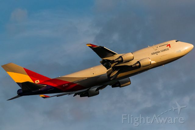 Boeing 747-400 (HL7618) - evening
