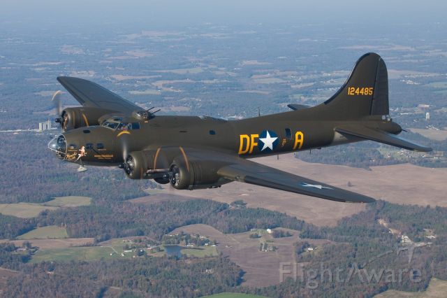 Boeing B-17 Flying Fortress (N3703G) - Photo Shoot