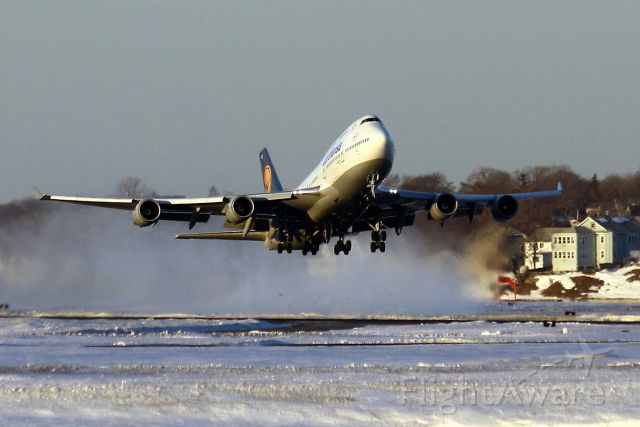 Boeing 747-400 (D-ABVU) - DLH 423 to Frankfurt helping out with snow removal