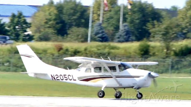 Cessna 205 (N205CL)