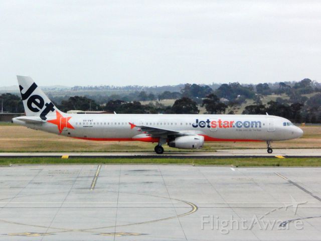 Airbus A321 (VH-VWT) - Jetstar A321 reg VH-VWT on arrival at MEL 29 October 2014.