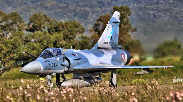 — — - FRENCH AIR FORCE DASSAULT MIRAGE 2000 5- F 1/2 CYGOGNES SHOOT TRAINING
