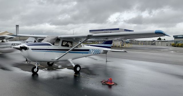Cessna Skyhawk (N738BU)