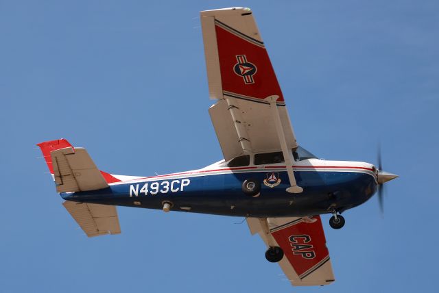 Cessna Skylane (N493CP) - CAP939 landing on runway 7. Photo taken on 3/14/2021.