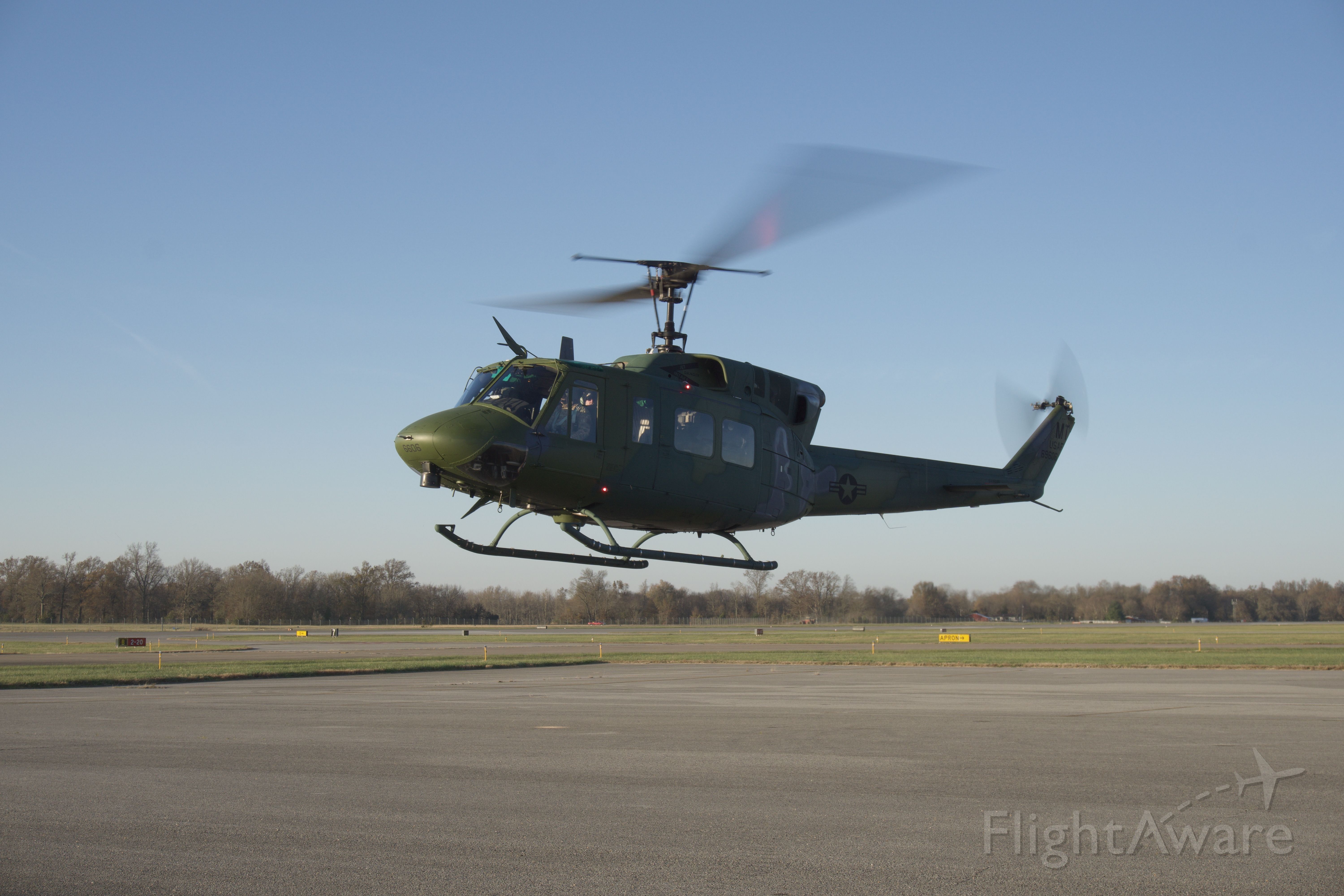 N69606 — - USAF UH-1N