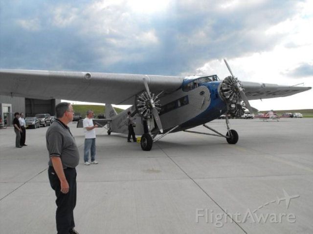 Ford Tri-Motor (NAC8407) - EAA Event