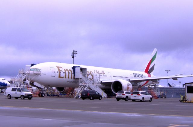 — — - 777-300ER line no. 1000 Emirates Airline no. 98 March 2012