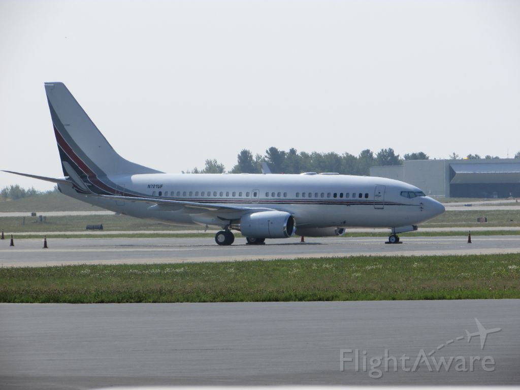 Boeing 737-700 (N721UF) - Very private BBJ flew into BGR from LAS - guess they were looking for some cooler temps. Pushing 90 today in Bangor, Maine.