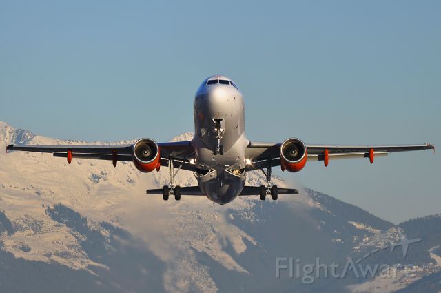 Airbus A320 (G-EZUC) - Climbing out on rwy26