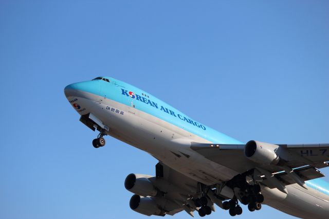 Boeing 747-400 (HL7499) - Just after takeoff from Anchorage International on another fine Sunny day in Alaska! 10-12-12