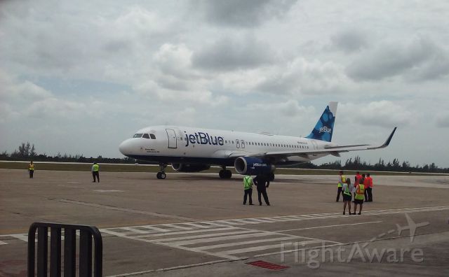 Airbus A320 (N834JB) - Primer vuelo regular entre EEUU-Cuba(KFLL-MUSC), sep2016!!!