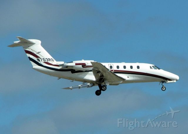 Cessna Citation III (N703RB) - Landing on Rwy 14 at Shreveport Regional.