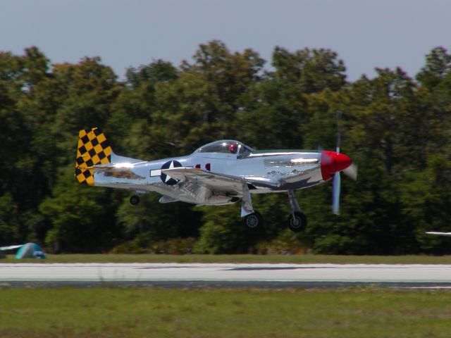 North American P-51 Mustang (XL1451D)