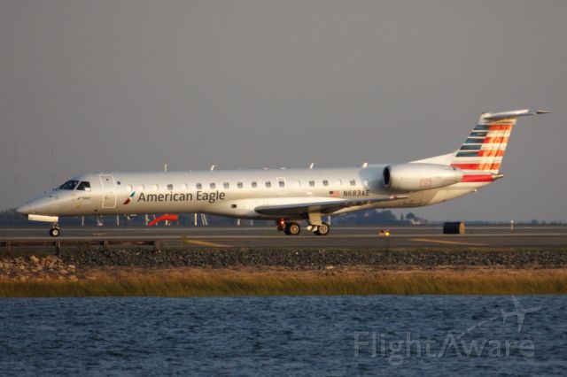Embraer ERJ-145 (N683AE)