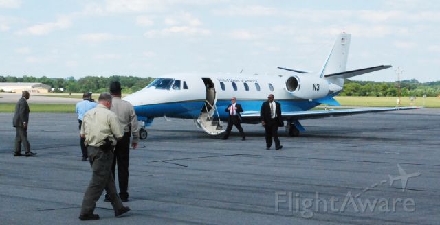 — — - N3 United States of America 2003 Cessna 560XL in Danville Va. with Secret Service all around.