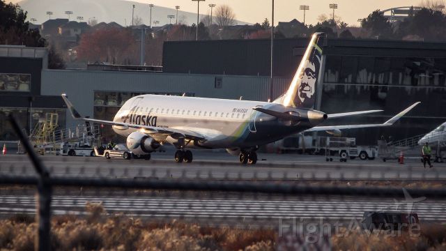 Embraer 175 (N635QX) - N635QX pushing back for its return flight back to Seattle on a gorgeous evening.