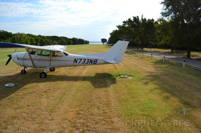 Cessna Skyhawk (N733NB)
