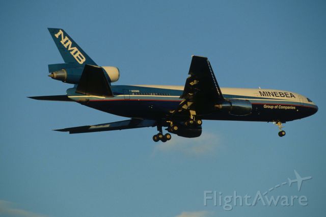 McDonnell Douglas DC-10 (N10MB) - Final Approach to Narita Intl Airport Rwy34L on 1996/10/27