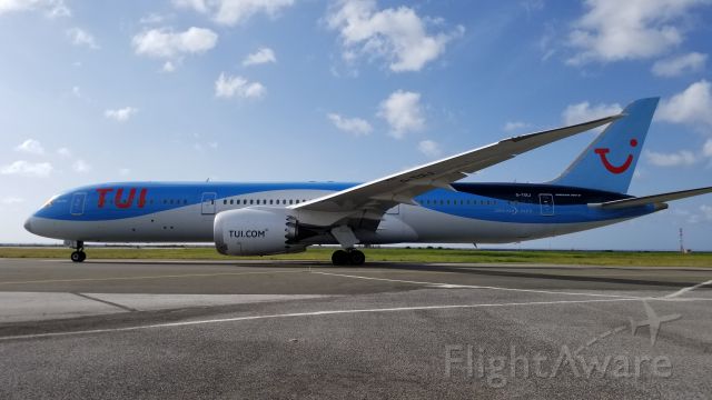 Boeing 787-9 Dreamliner (G-TUIJ)