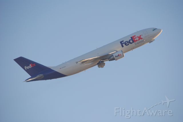 Airbus A300F4-600 (N749FD) - FedEx Airbus A306 departing KIAH. 