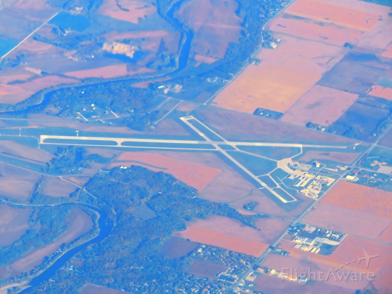 — — - Fort Dodge Regional Airport as seen from Air Canada flight 1072 on October 13, 2013