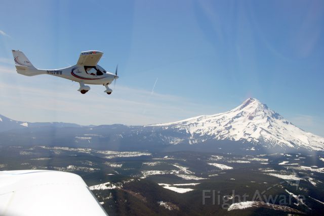 FLIGHT DESIGN CT (N107WW) - Formation flying with N1MR from Hood River, OR (4S2) to Mulino (4S9) on 5/17/2008