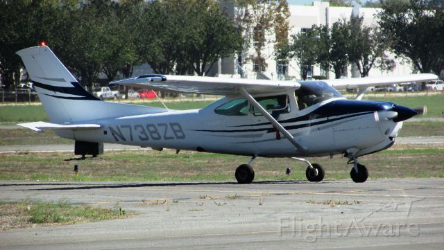 Cessna Skylane (N738ZB) - Taxiing to RWY 26L
