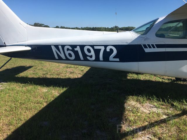 Cessna Skyhawk (N61972)
