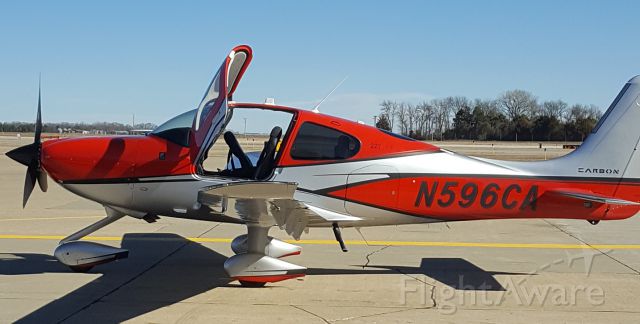 Cirrus SR-22 (N596CA) - Beautiful Day in Yankton SD to fly a fabulous SR22T