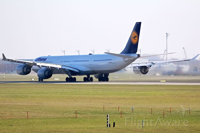 Airbus A340-600 (D-AIHT)