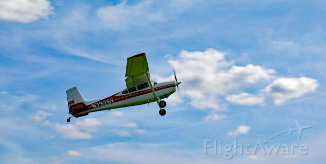Cessna Skywagon 180 (N7926V) - Taken by Alexander Davidson