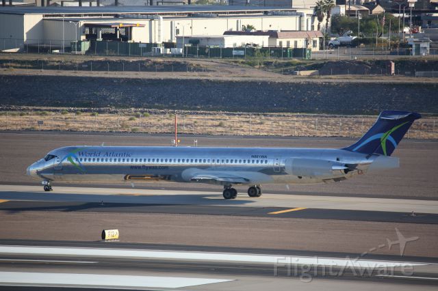 McDonnell Douglas MD-83 (N801WA)