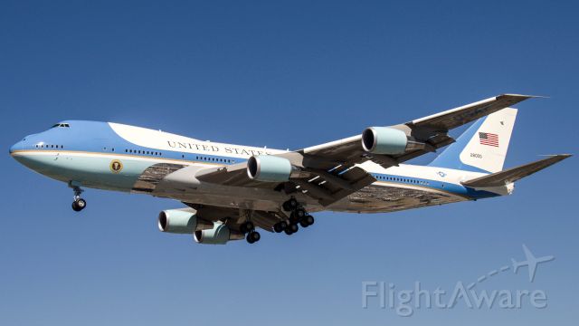 Boeing 747-200 (92-9000)