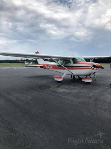 Cessna Skyhawk (N64524) - KOAJ Ramp 7-17-2018