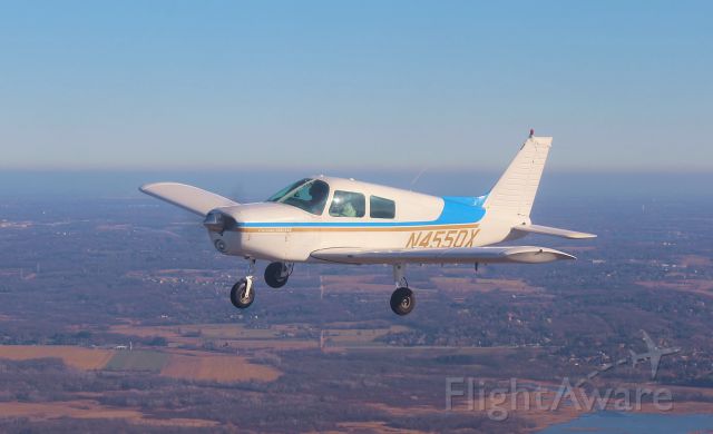 Piper Cherokee (N4550X) - Piper Cherokee 140 N4550X in flight over Wisconsin, 12/2015