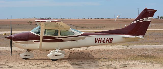Cessna Skylane (VH-LHB)