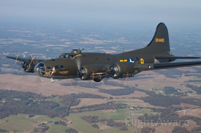Boeing B-17 Flying Fortress (12-4485) - Formation Photo Shoot from BE35 N7835V over Charlotte NC Nov 09
